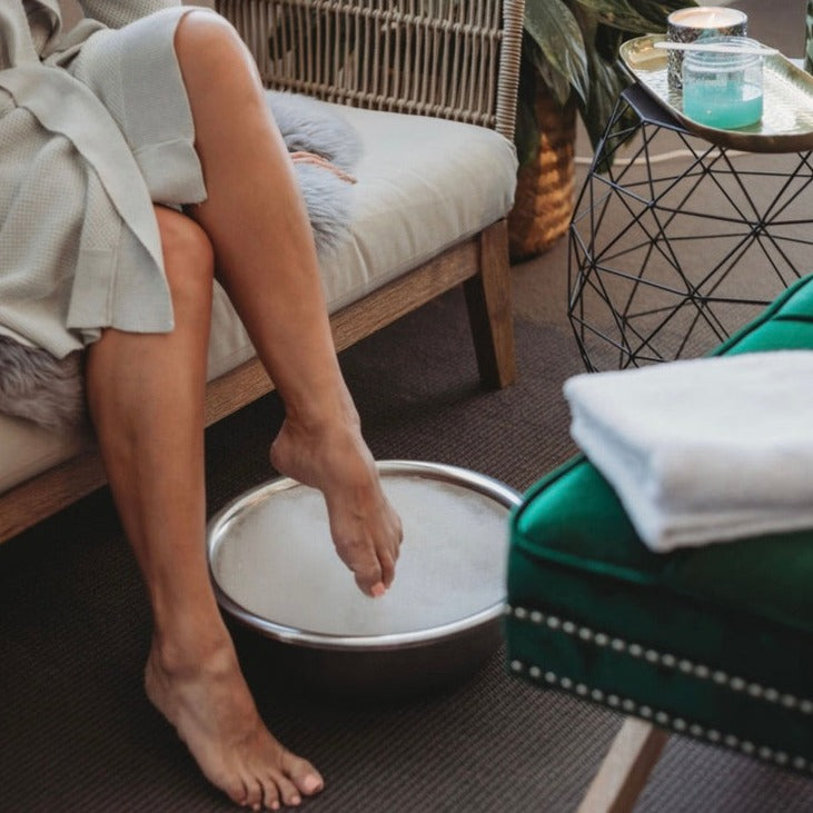 THE LUXURY PEDICURE