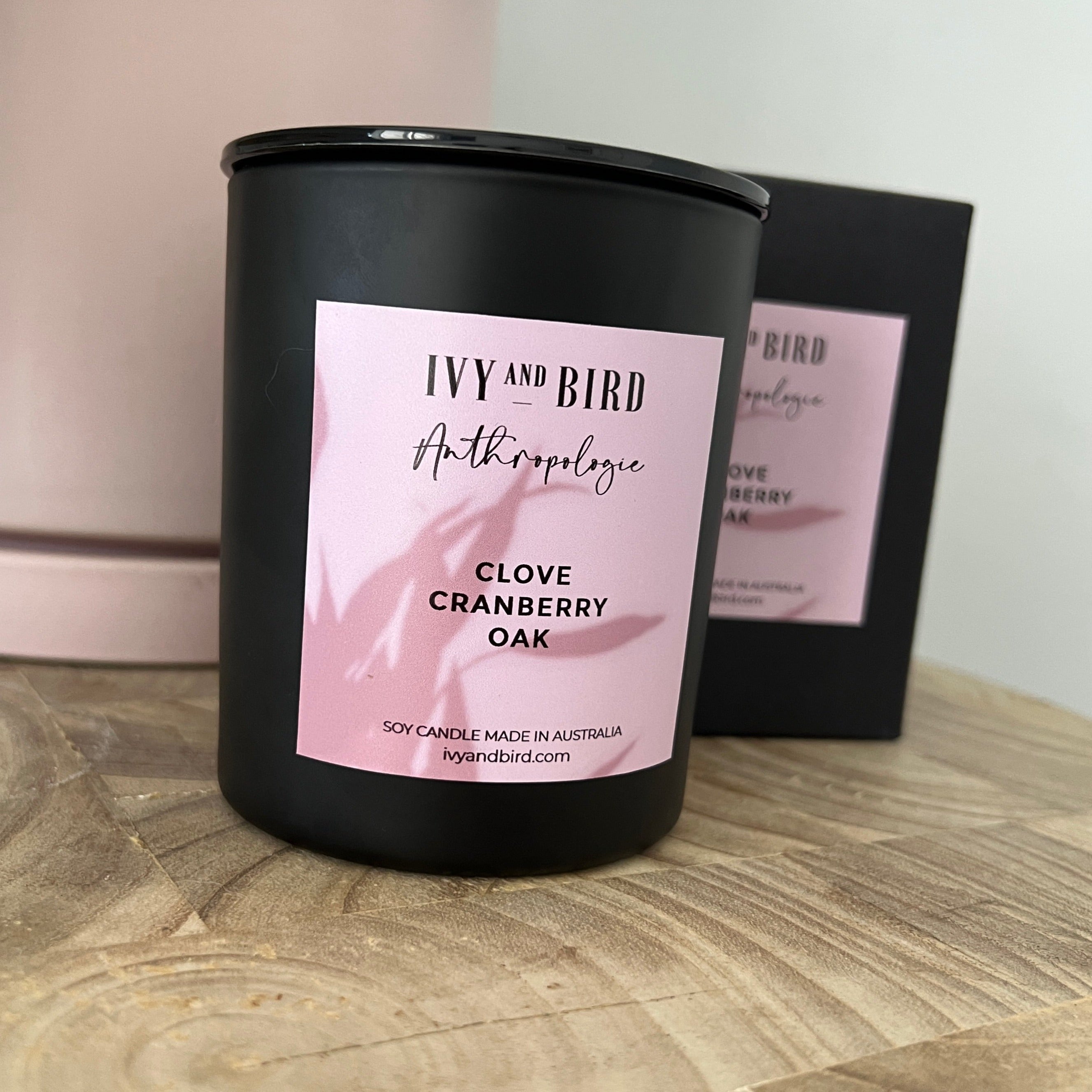 CLOVE CRANBERRY & OAK SOY CANDLE - ANTHROPOLOGIE