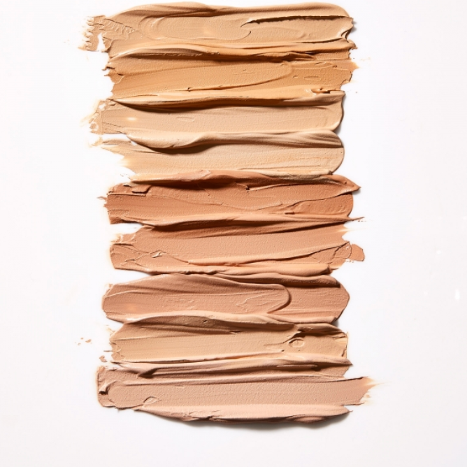 MATTE FINISH LIQUID FOUNDATION - CURTIS COLLECTION