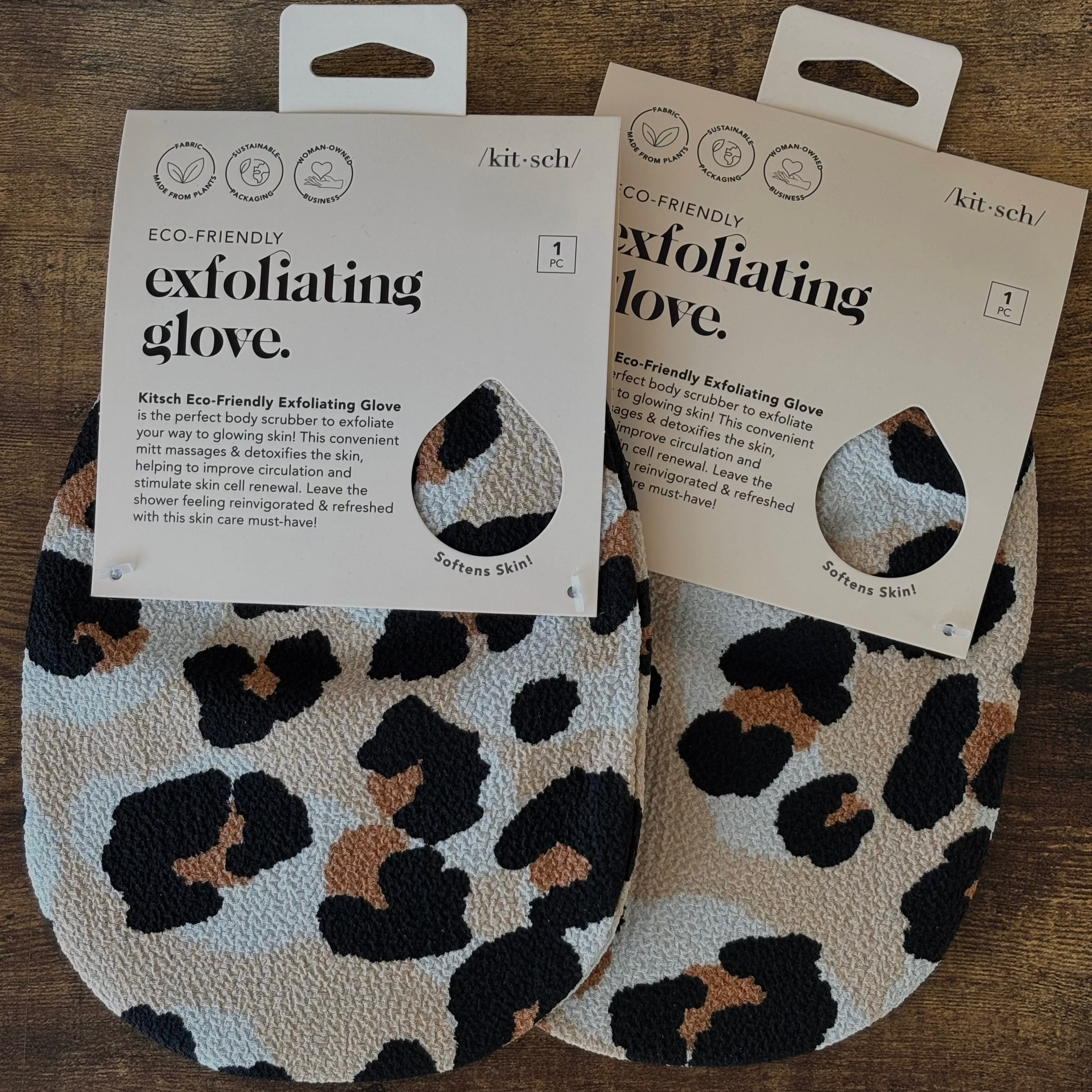 EXFOLIATING GLOVE by KITSCH