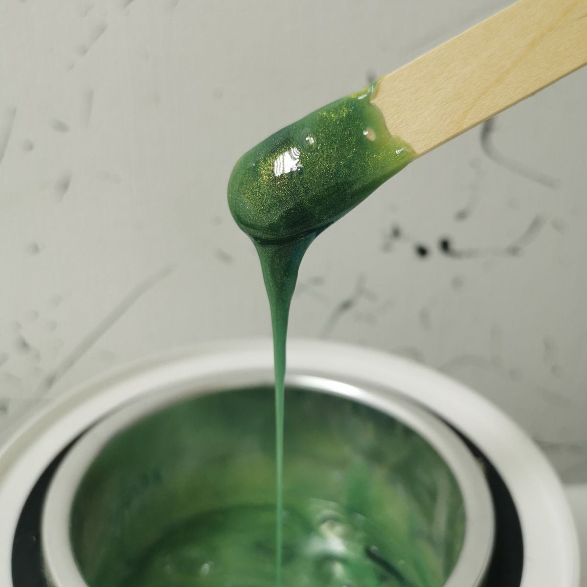 LIP/CHIN WAX